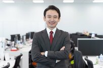 【中間管理職は“罰ゲーム”？】部長の年収は日本の平均の2倍以上！係長だといくら？中間管理職が実は資産形成に有利な理由とは？