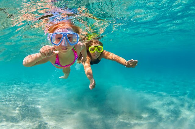 意外と近場にあった!?全国「きれいな水質の海水浴場」と「水質の悪い海水浴場」トップ10