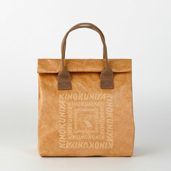 どんなファッションにも馴染みやすい、定番の人気カラー