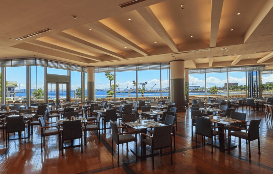 オーシャンテラス（出所：ヨコハマ グランド インターコンチネンタル ホテル）