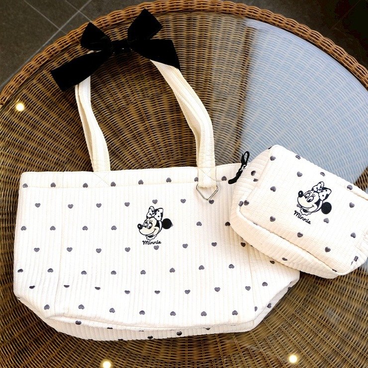 出所：しまむらパーク　トートバッグポーチセット（Disney/anna）