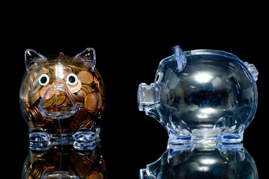 貯金箱2つの写真