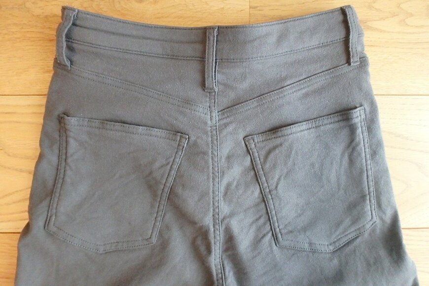 ワークマン、レディースウィモーションストレッチウォームパンツ 後ろポケット画像