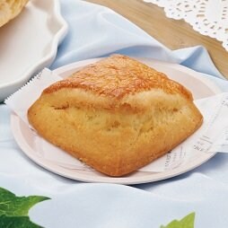 ローソンストア100の新商品：スコーン