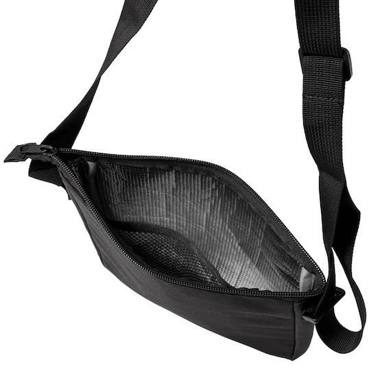 ニトリ、固まりにくい保冷剤付きショルダーバッグ(neBK)商品画像