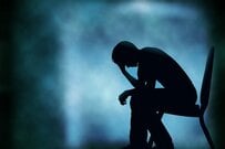 ひきこもりの子どもを支える親のお金事情…年金だけで支援、限界も