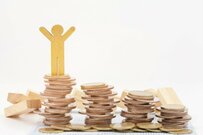 昇給について知っておこう！企業規模や学歴による差や、類義語との違いまで