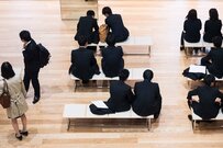 新型コロナで不安な就活生を待ち構える「謎マナー」 マナーから外れると落とされる？