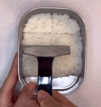 【女子高生弁当】お花形のソーセージ弁当がシンプルでかわいくて最強！