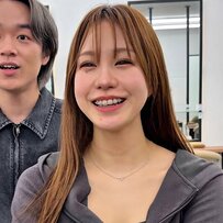 「結べる長さを残してバッサリカット！」を希望する結婚式後の女性。〈ロングヘア〉→〈レイヤーボブ〉で大変身！