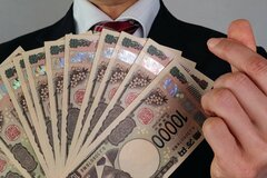 【貯蓄額一覧表】「貯蓄4000万円以上ある」ふたり以上世帯は何％？二人以上世帯（勤労者世帯）の貯蓄残高別・平均年収も見る
