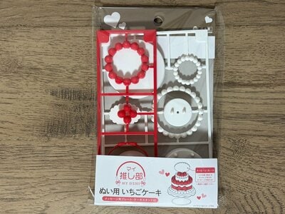 ダイソー、ぬい用　いちごケーキ　ホワイト商品画像