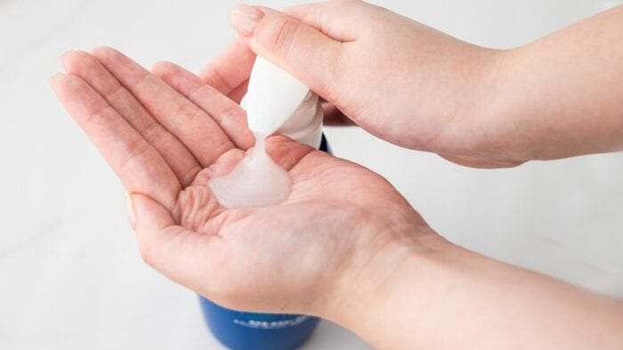 弱酸性かつ無添加処方。小さな子どもから大人まで使えるのが魅力