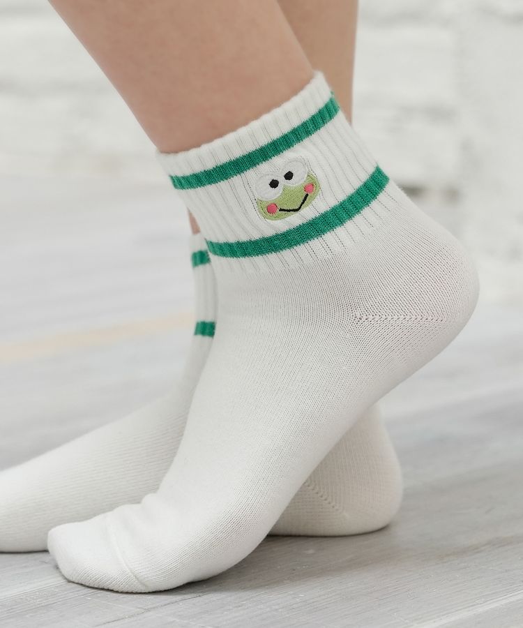 出所：ハニーズ公式通販 サンリオキャラクターズ/ラインソックス