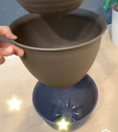 【100均DIY】ダイソーの〈プランター〉で...→海外風のおしゃれな〈高見えサイドテーブル〉が超簡単に作れる！