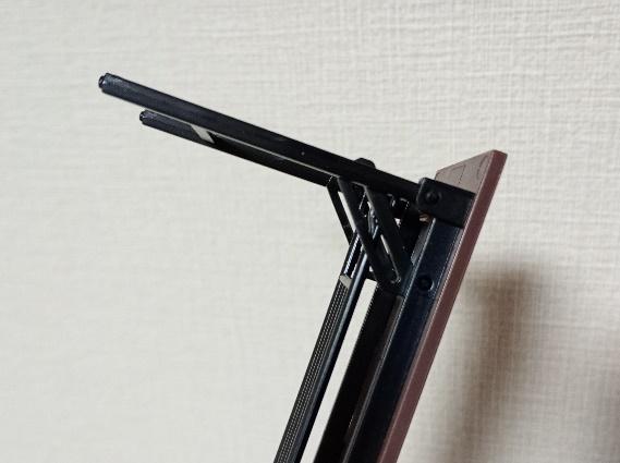 筆者撮影（山田化学株式会社、ミニチュア会議机）