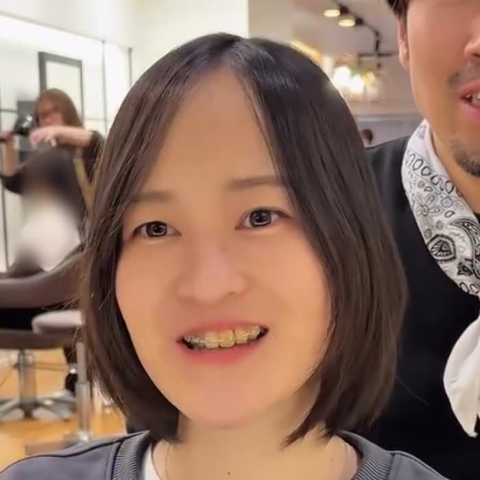「何もしなくてもオシャレに見える髪型がいい」育児中ママがショートで大胆イメチェン！セットなしでも可愛い髪型に満面の笑顔