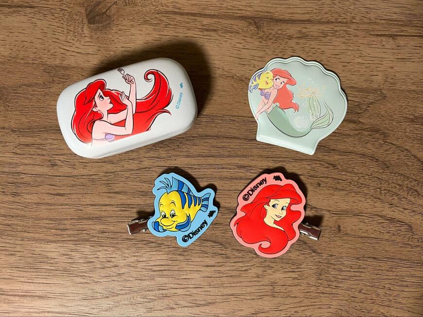 筆者撮影（セリア、〈リトル・マーメイド〉前髪クリップ/アリエル・フランダー・〈リトル・マーメイド〉アクセサリーケース・ダイカットミラー/リトル・マーメイド）
