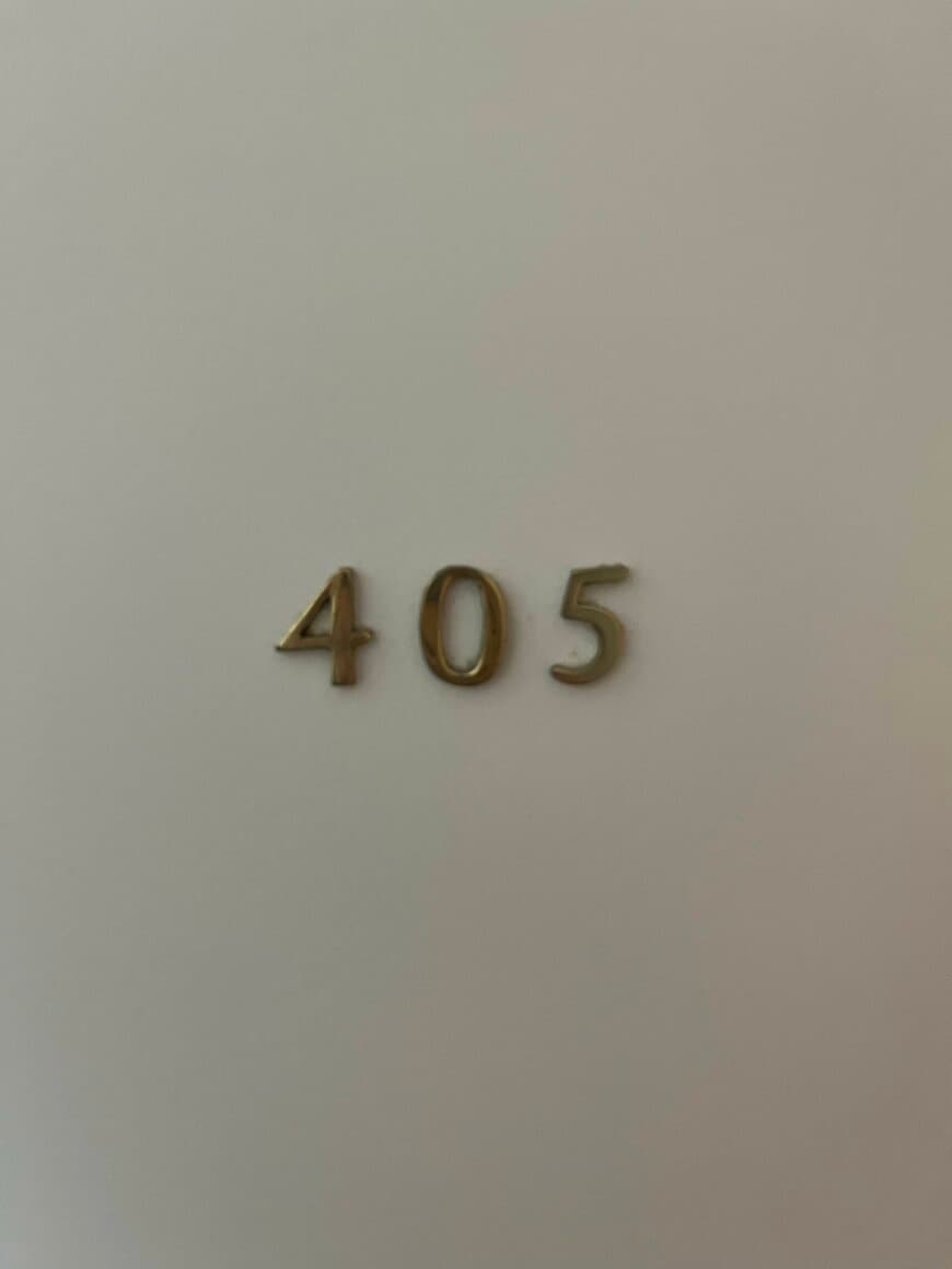 405号室のドア