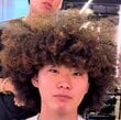【400万回再生！】アフロの男性が切りっぱなしボブで激変「美容師ってスゴい」の声