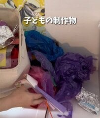 【100均DIY】ママの悩みを解決する子どもの〈学年別引き出し棚〉に大反響！材料はダイソーの〈ファイルボックス＋コーナーガード〉だけ「すごい」「真似したい」と絶賛の声