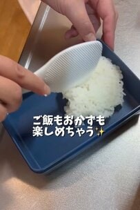 「どんどん詰めますね！」まだ入る!? 男子高校生「おかずギュウギュウ弁当」見ているだけで気持ちいい！詰めっぷりが話題