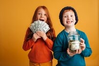 お年玉を貯金する子も要注意？お年玉で「お金の管理力」を育てるコツ