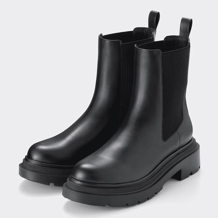 画像出所：GU公式オンラインストア