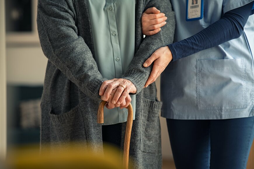 75歳【後期高齢者医療制度】医療費の窓口負担が2割負担になる人の年金収入はいくら？