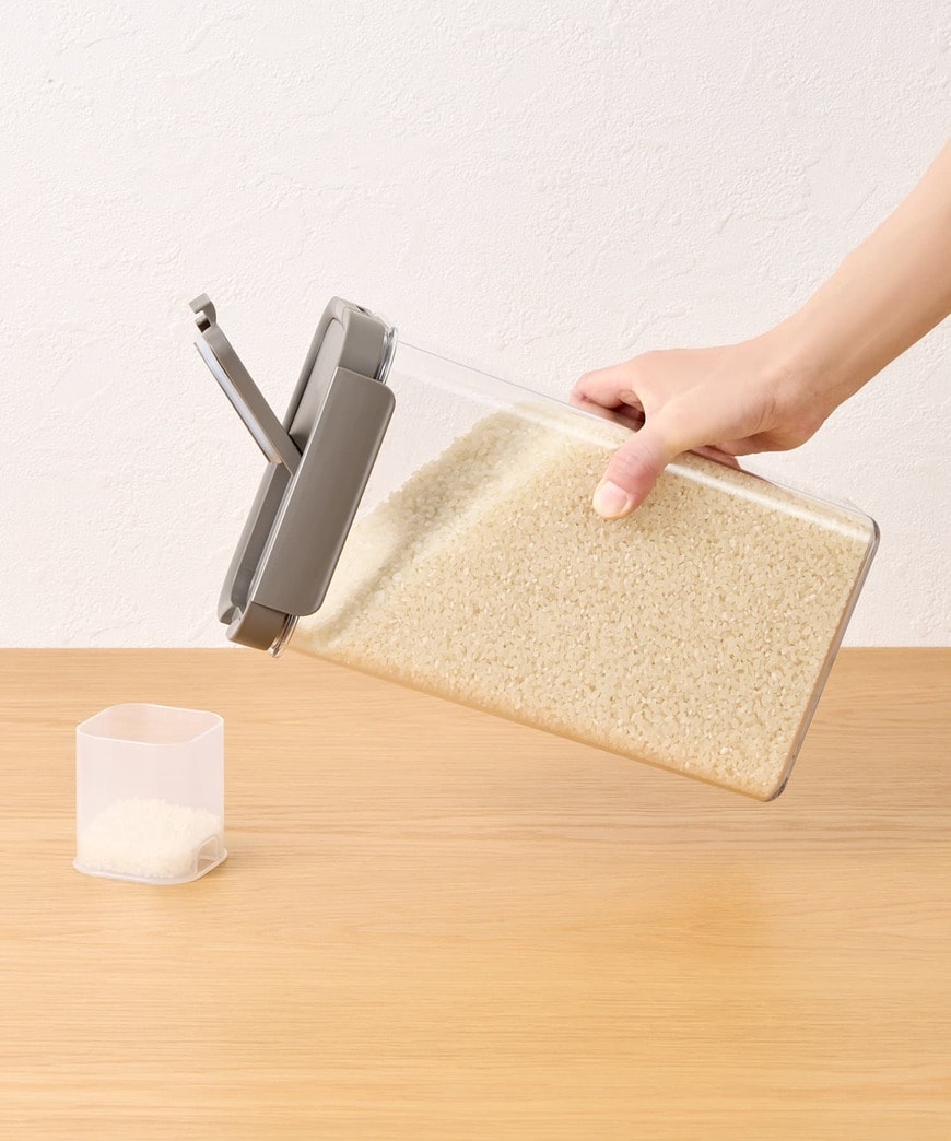 出所：3COINS公式　ライスストッカー／KITINTO