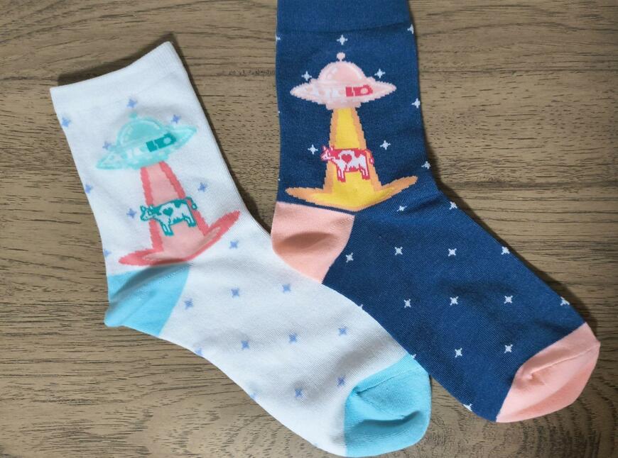 セリア、婦人クルー丈サイドUFO柄商品画像