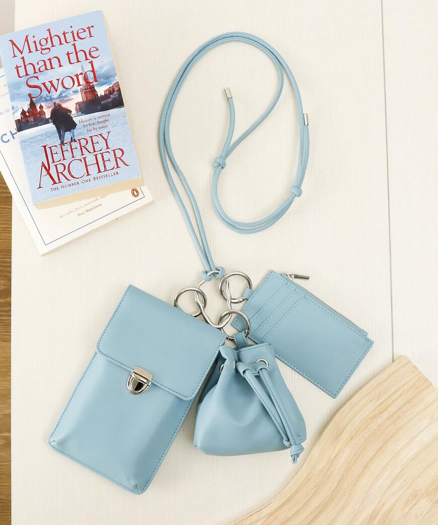 3COINS 、スマホショルダーバッグ 画像