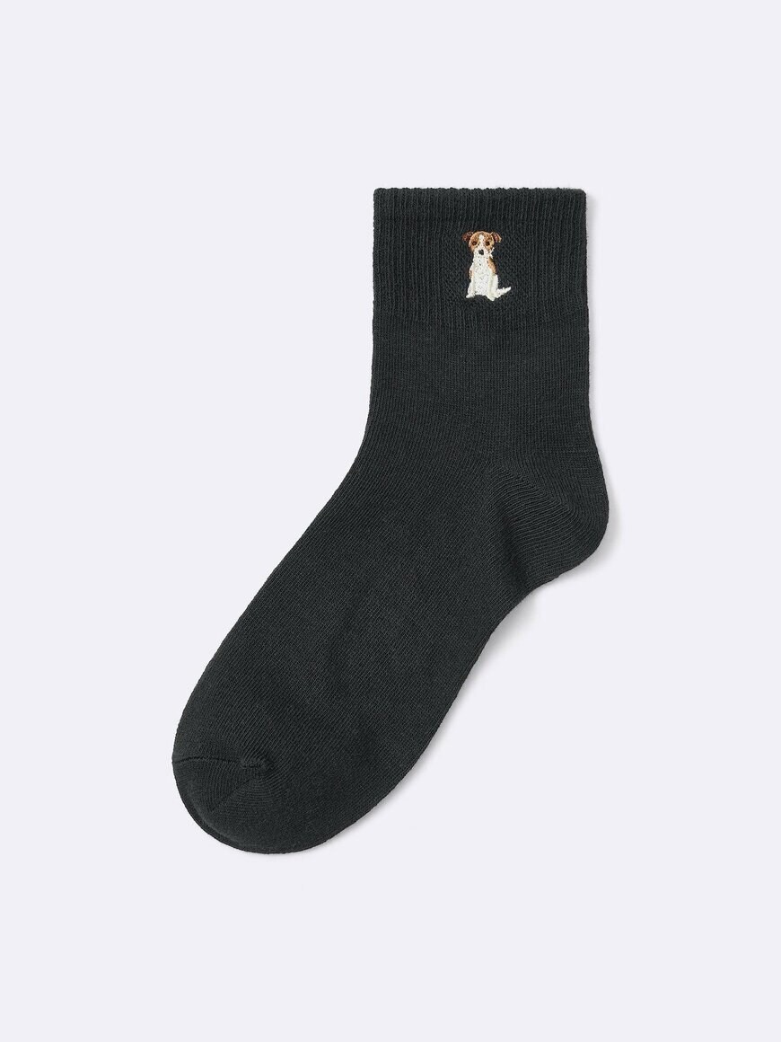 GU公式　アンクルソックス（刺繍）