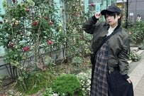 オシャレ女子を邪魔する「空気の読めない生物」に目を疑う　まさかの展開に「モザイクかと思ったｗ」