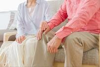 【65歳以上】いまどきシニア「貯蓄・生活費・年金額」の実態を解説！【厚生年金と国民年金】令和7年度の年金額はいくら？国民年金の「満額」も紹介