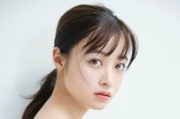 橋本環奈 ファン歓喜！“THE 女の子”なピンクニットに「過去1番かも」「圧倒的に完璧」「天才」と絶賛の声続出