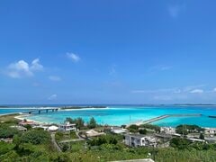 沖縄県民が「三本の指に入る海」と絶賛した景色！「想像以上ですね」「自然て本当にすごい」と注目が集まる