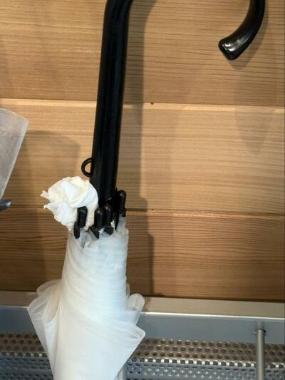 ティッシュが挟まった傘