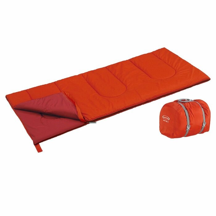 キャンプや車中泊など、シーンに合わせて使える封筒型のスリーピングバッグ