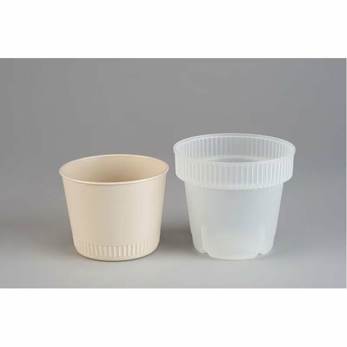 外側から見るだけで土の湿り具合を瞬時に把握できます