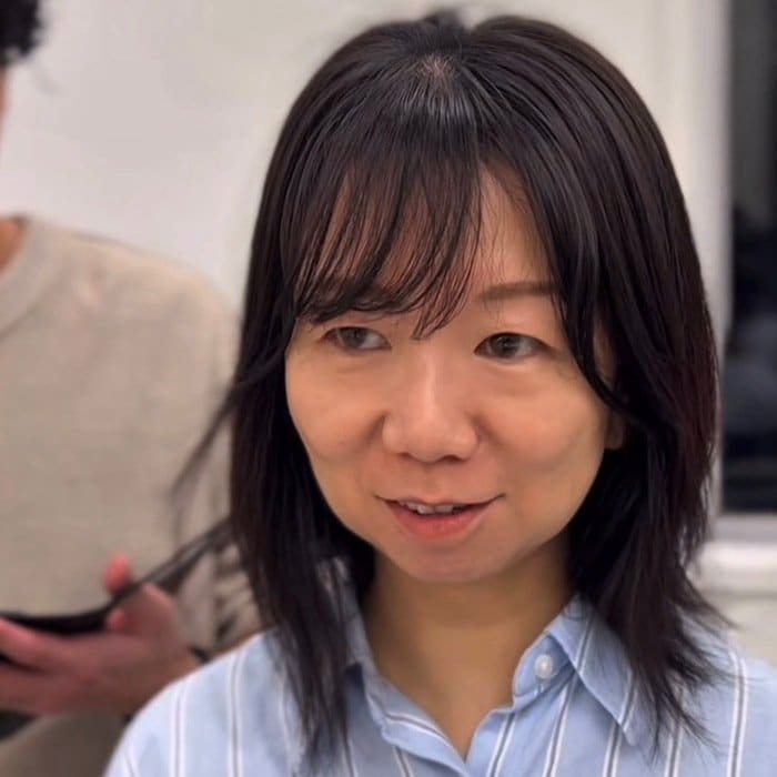 「量が増えるのが早くて」毛量に悩む女性がショートボブで軽やかに変身！「さすがプロですね！」と喜び覗かせる