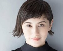 ホラン千秋、金髪×モードな“イメチェン”姿に反響相次ぐ「いつもと違う雰囲気」「かっこいい」”ヴィラン千秋”に