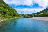 高知県で圧倒的な透明度を誇る仁淀川を撮影　「こんな川があるの？」「きれいな川の概念が覆される」