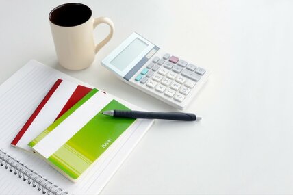 【貯蓄】ゆうちょ銀行に預けられるのは「お一人1300万円まで」。満期の利子も総額に含まれます