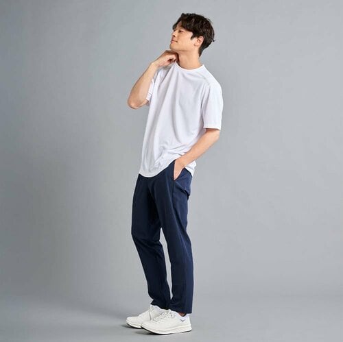 真夏の見方「氷撃冷感(R)-10℃半袖Tシャツ」（580円）