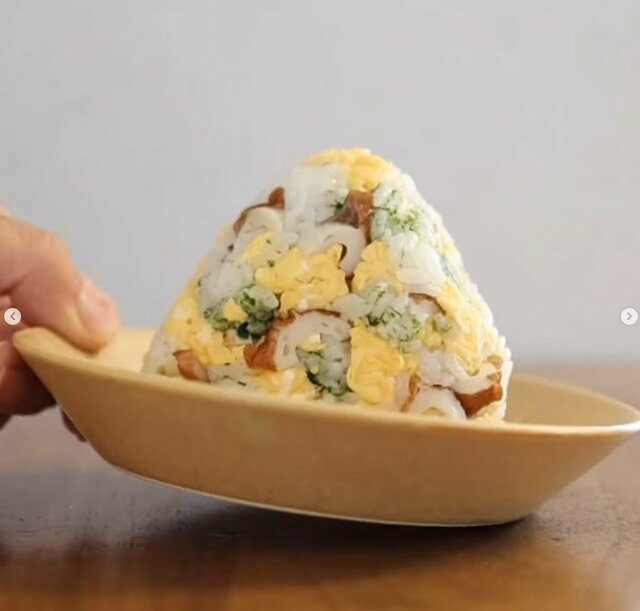 【ちくわとたまごと青のりのおにぎり】夏休みのお昼ご飯にありがたい！「手軽にたんぱく質」が取れる栄養満点おにぎり