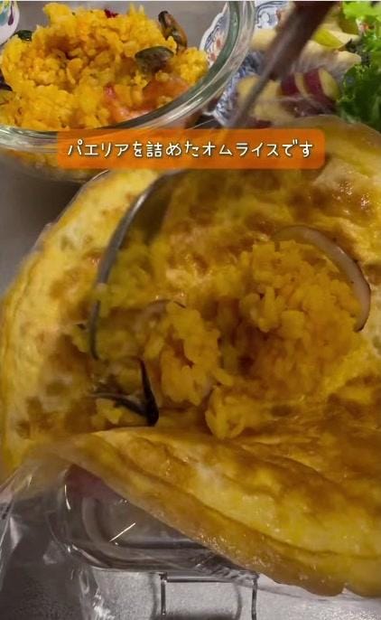 【男子高校生弁当】魚介パエリアを卵で包んだオムライス 4人の子の母が詰めた秋弁当が最高
