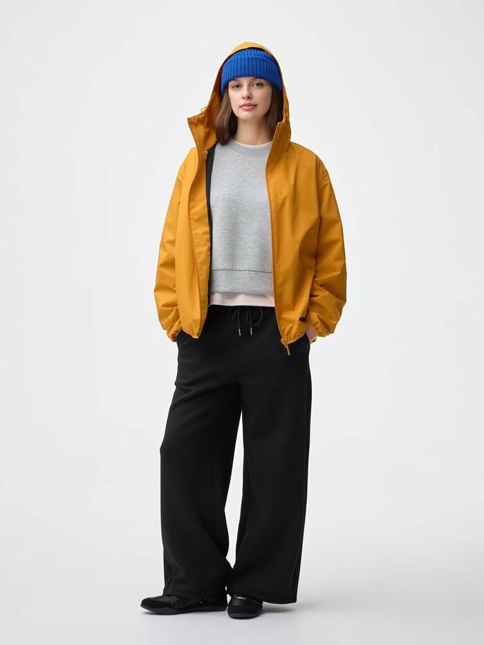 2990円という手頃な価格ながら、膨らみと弾力のある素材と美しいシルエット