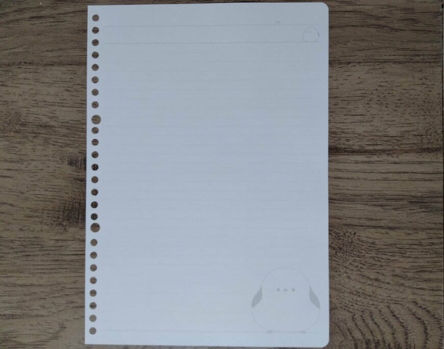 筆者撮影（セリア、B5ルーズリーフ A罫 もふもふばーど 30枚）