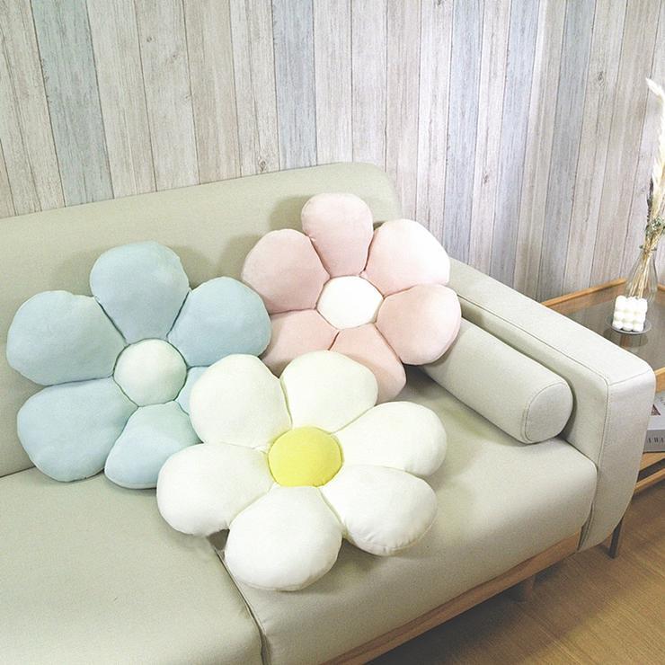 出所：しまむら　クッション（フラワー）